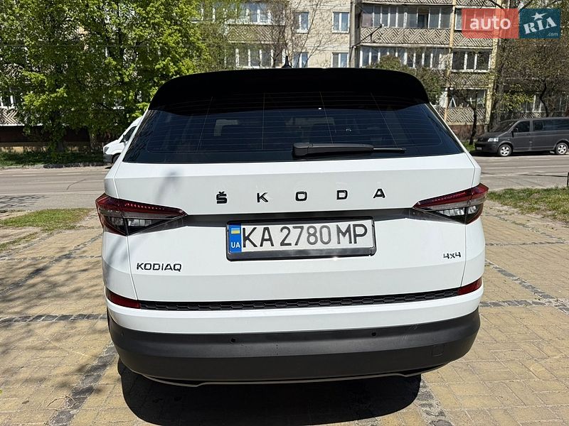 Skoda-32