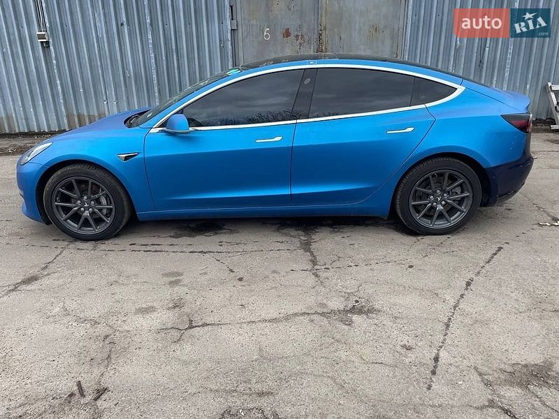 Tesla-1