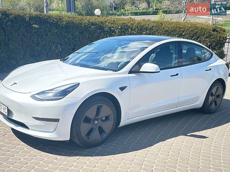 Tesla-3