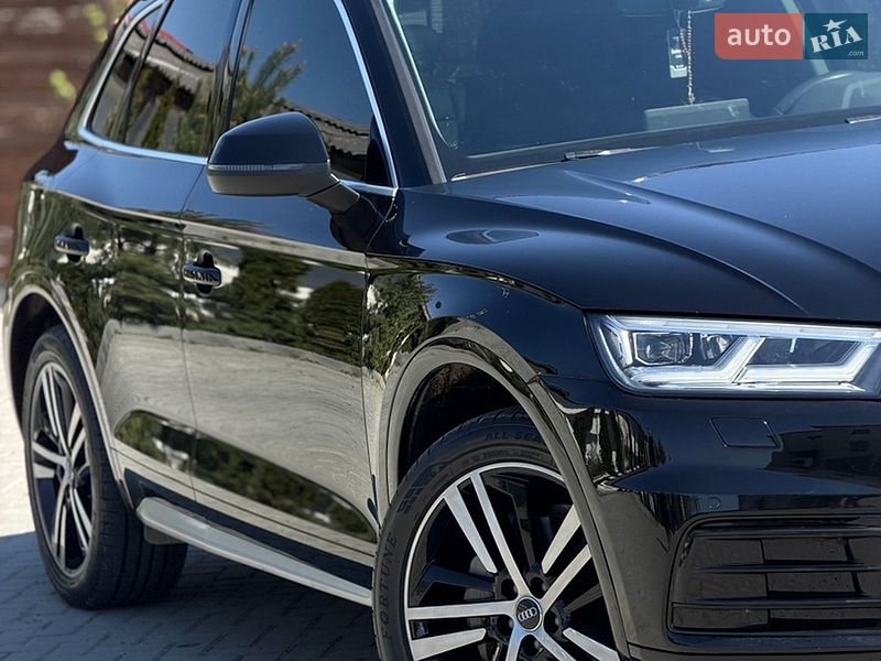 Audi-0