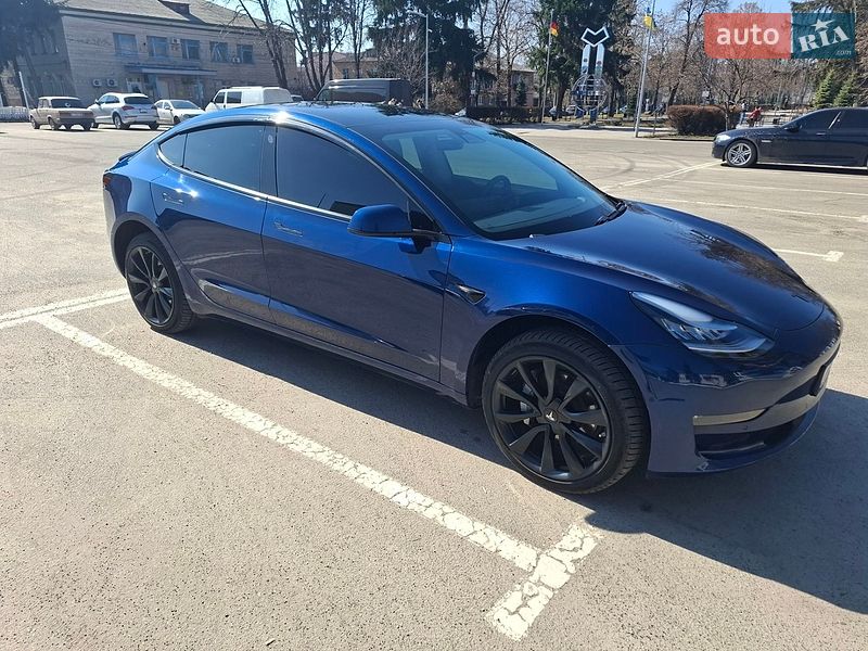 Tesla-0