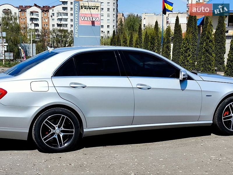 Mercedes-Benz-7