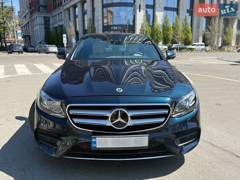Mercedes-Benz-15
