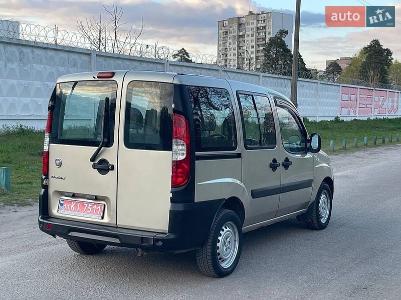 Fiat Doblo 2012