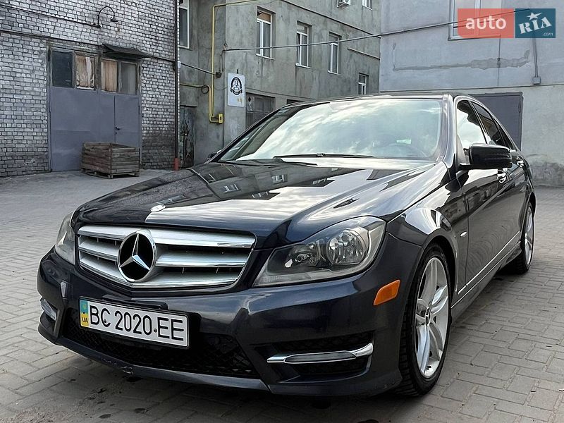 Mercedes-Benz-9