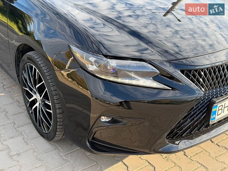 Lexus-10