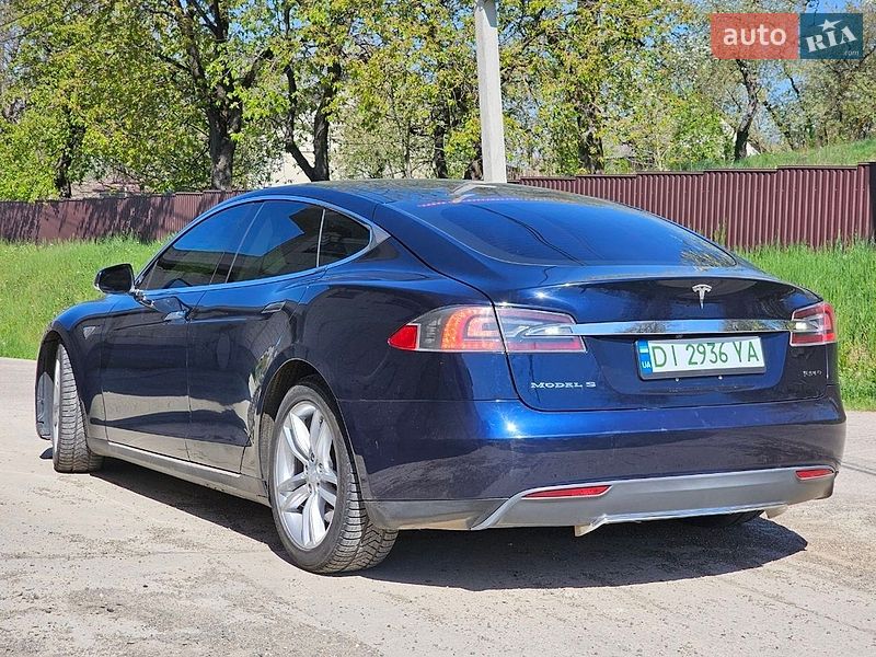 Tesla-38