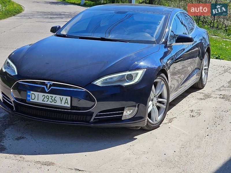 Tesla-16