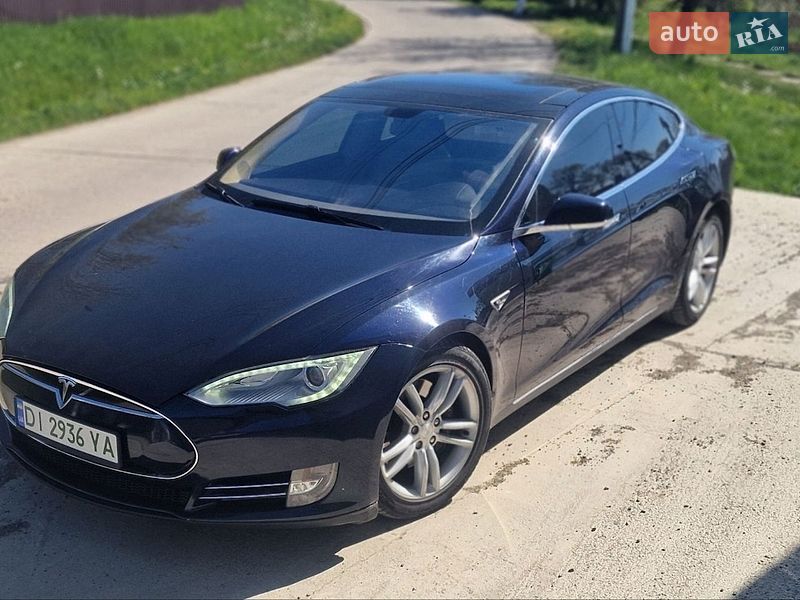 Tesla-26