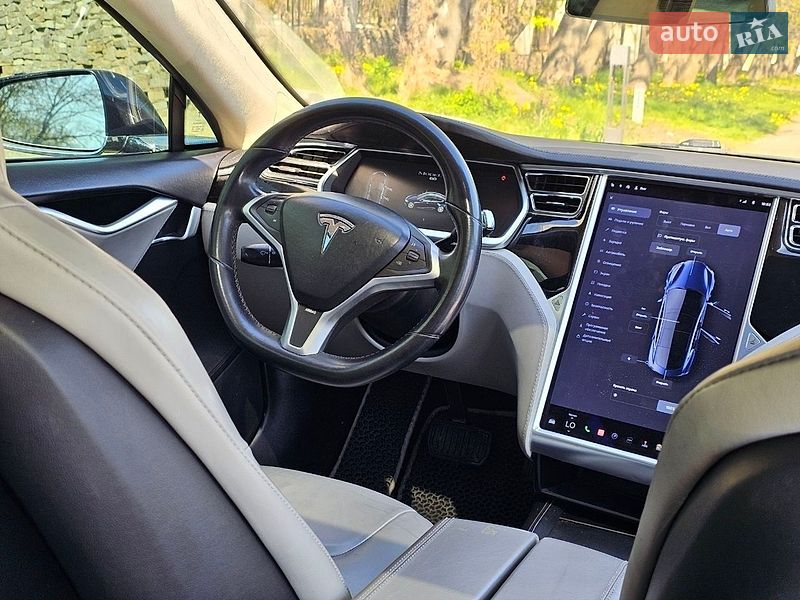 Tesla-40