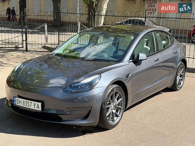 Tesla-16
