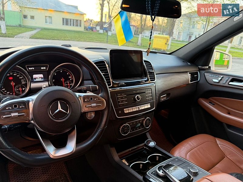 Mercedes-Benz-60