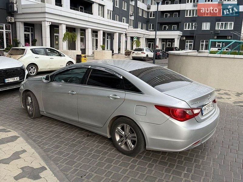 Hyundai-2