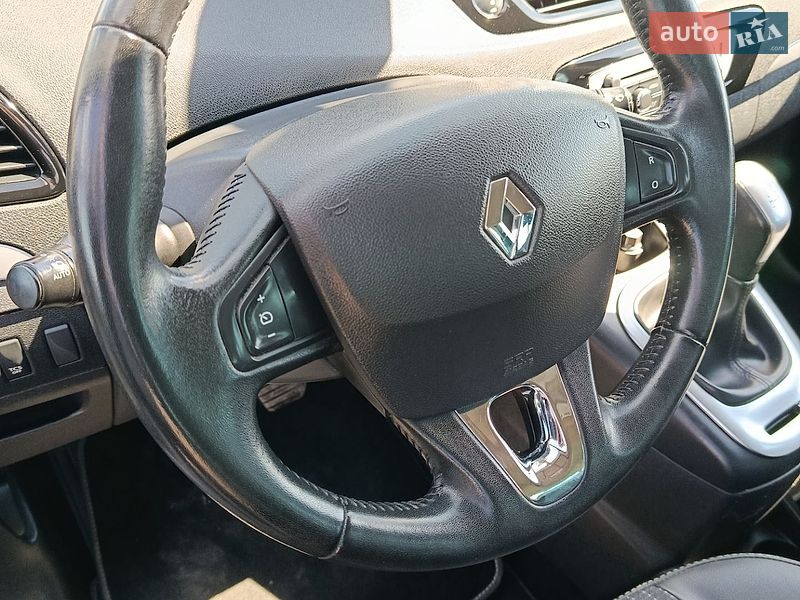 Renault-15
