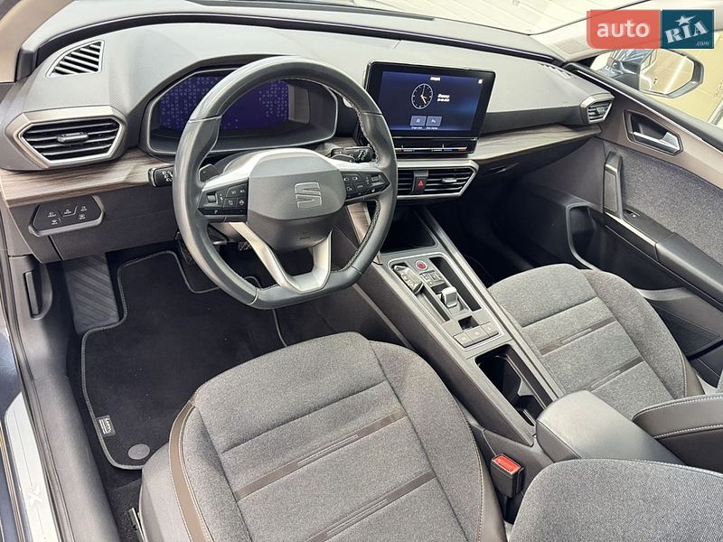 SEAT-48