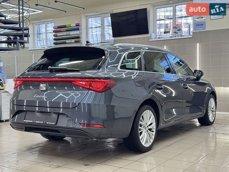 SEAT-38