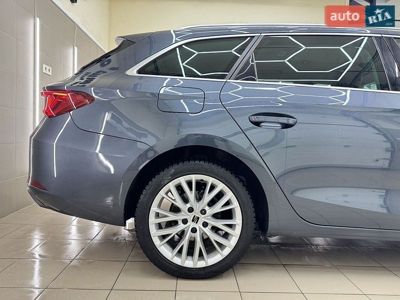 SEAT-27
