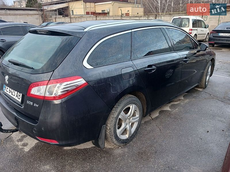Peugeot-5