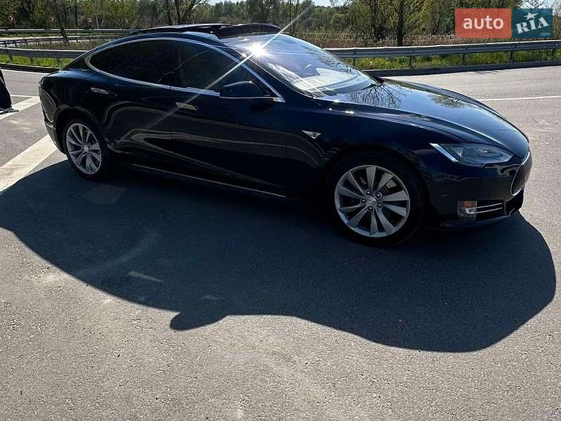 Tesla-26