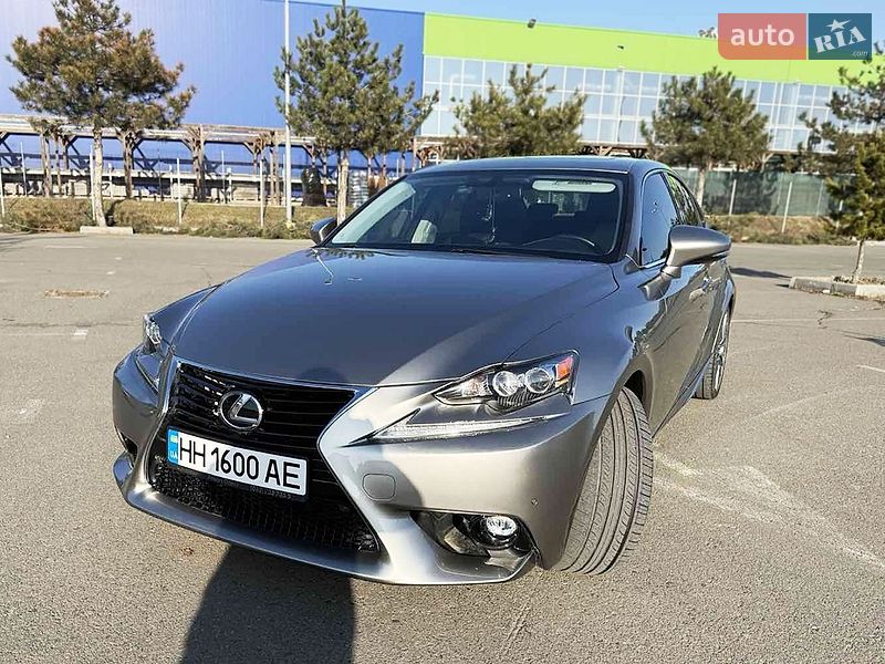 Lexus-6
