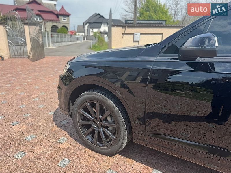 Audi-21