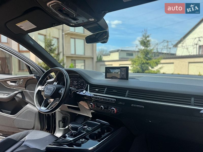 Audi-5