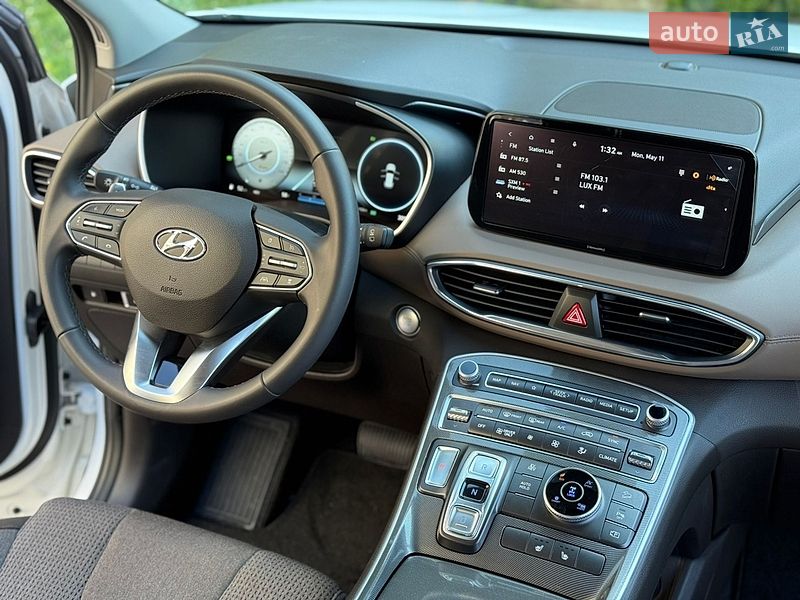 Hyundai-24
