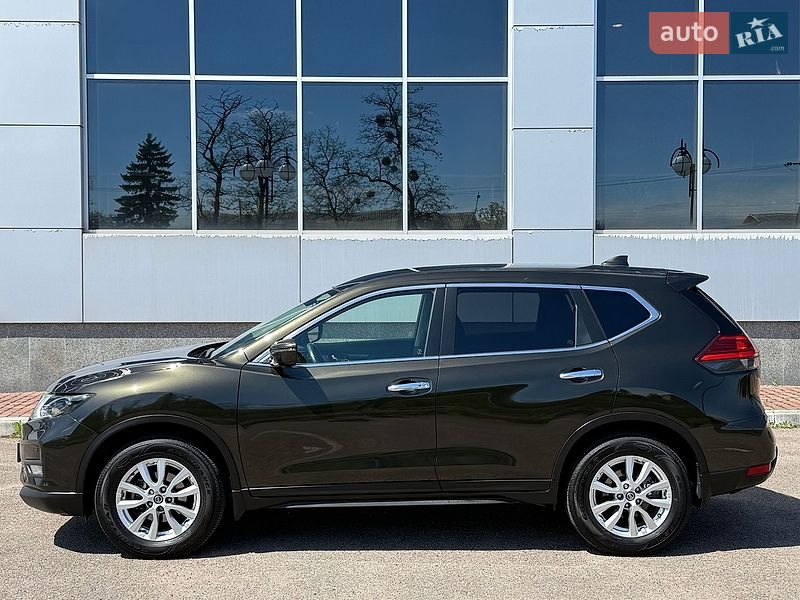 Nissan-10