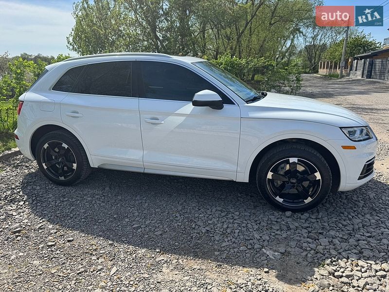 Audi-22