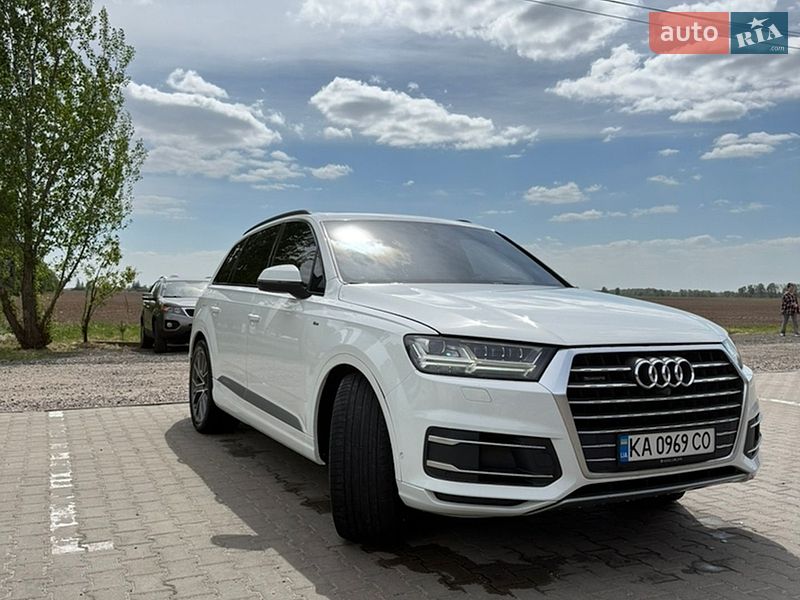 Audi-8