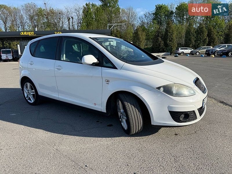 SEAT-8