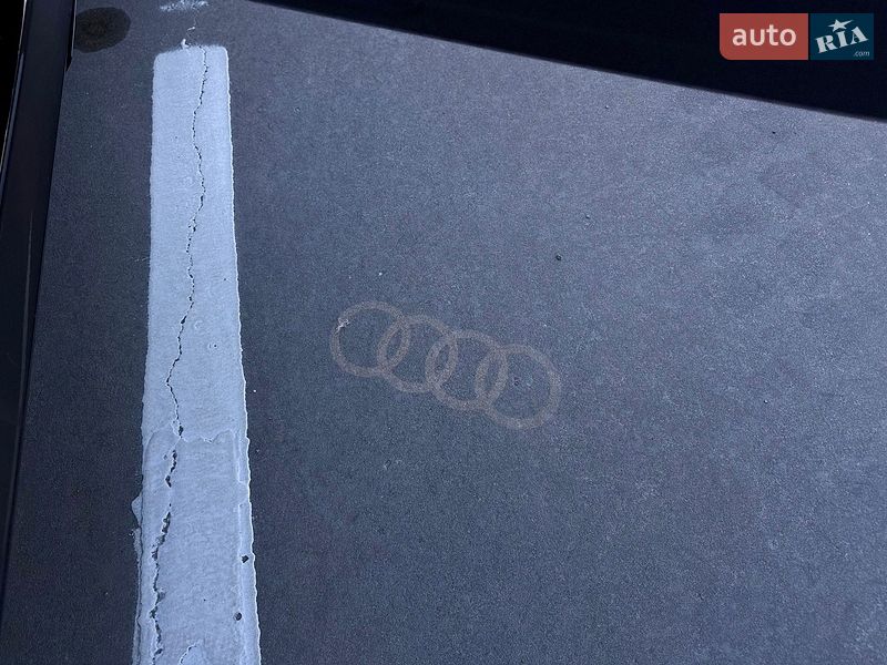 Audi-0