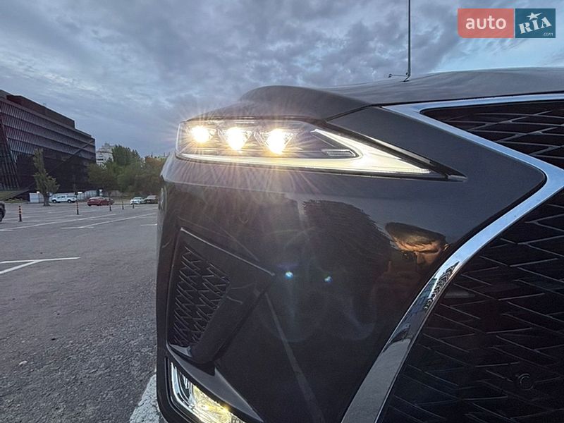 Lexus-14