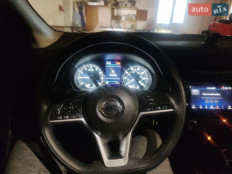Nissan-22
