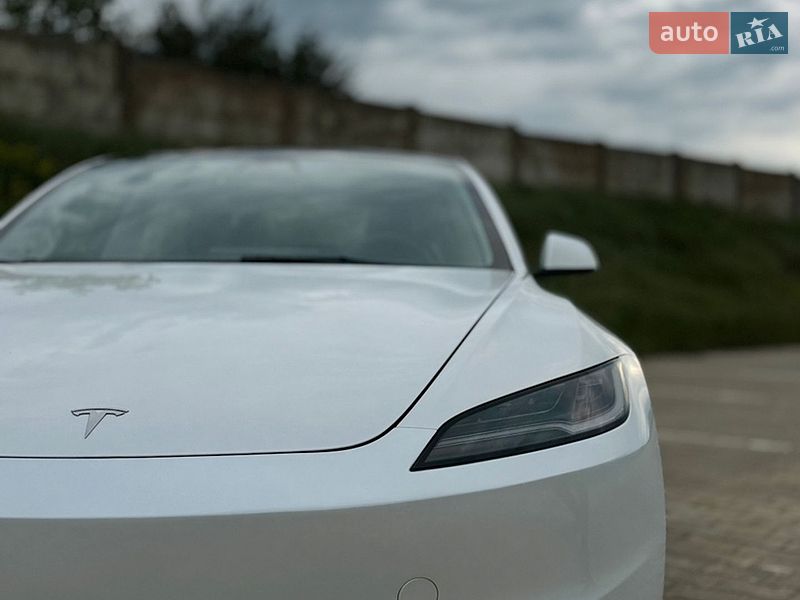Tesla-8