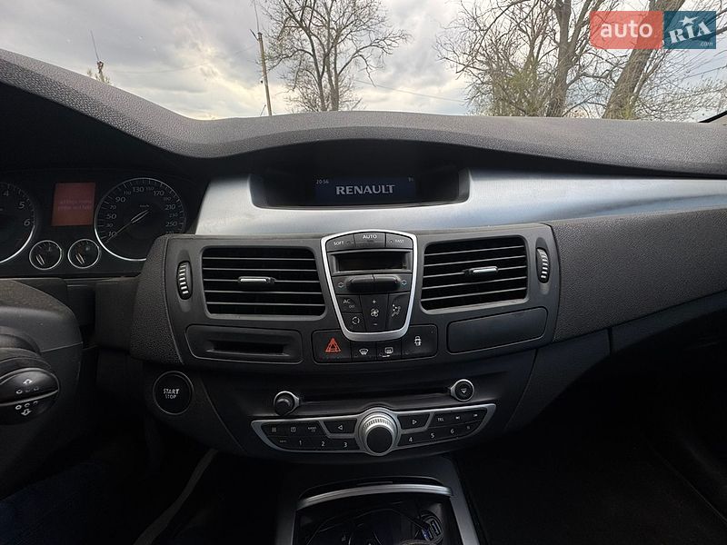 Renault-9