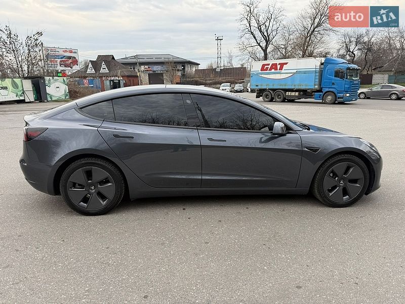 Tesla-10