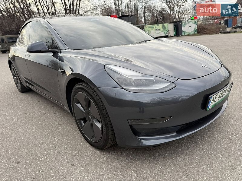 Tesla-11