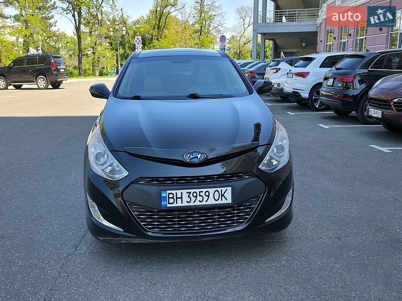 Hyundai-23
