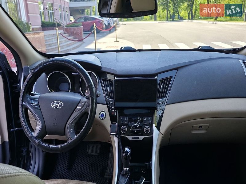 Hyundai-15