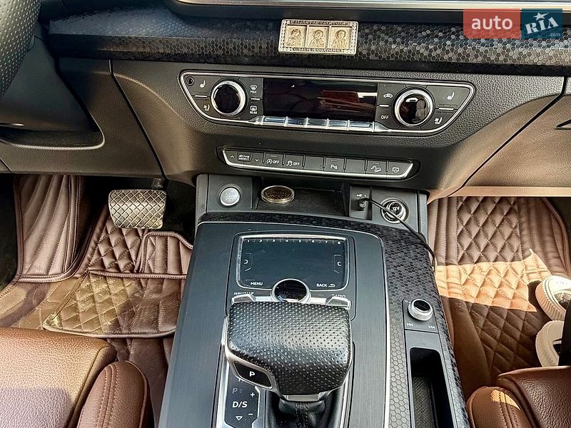 Audi-5