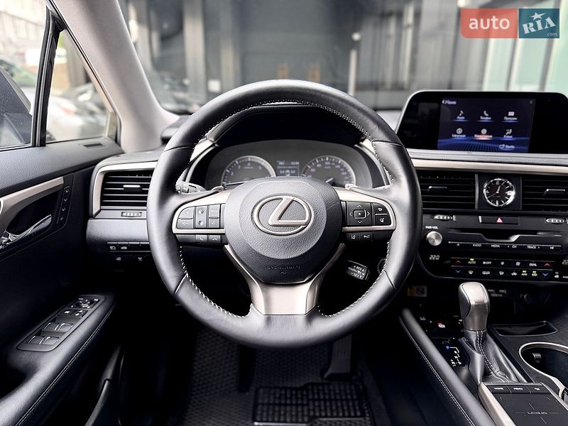 Lexus-4