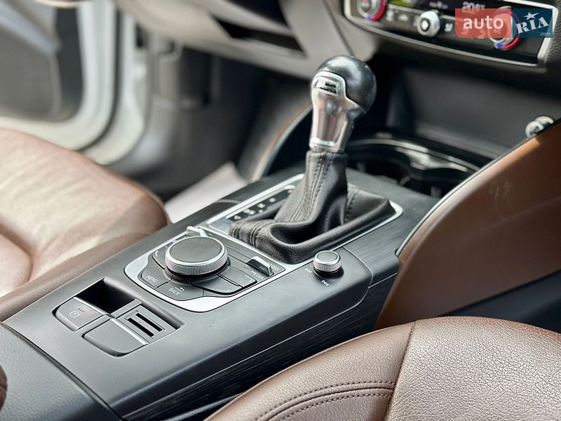 Audi-64