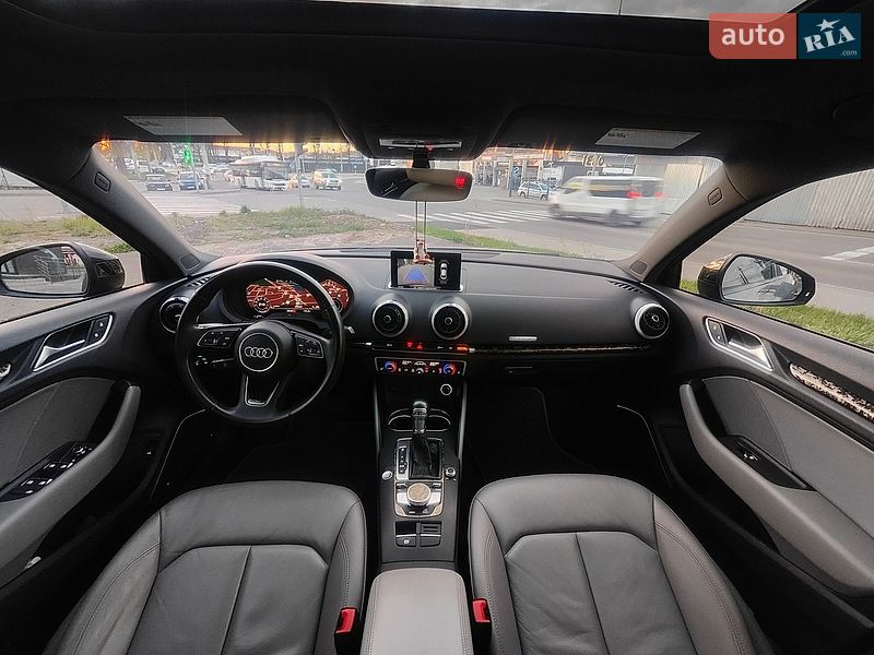 Audi-11