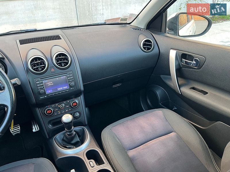 Nissan-28