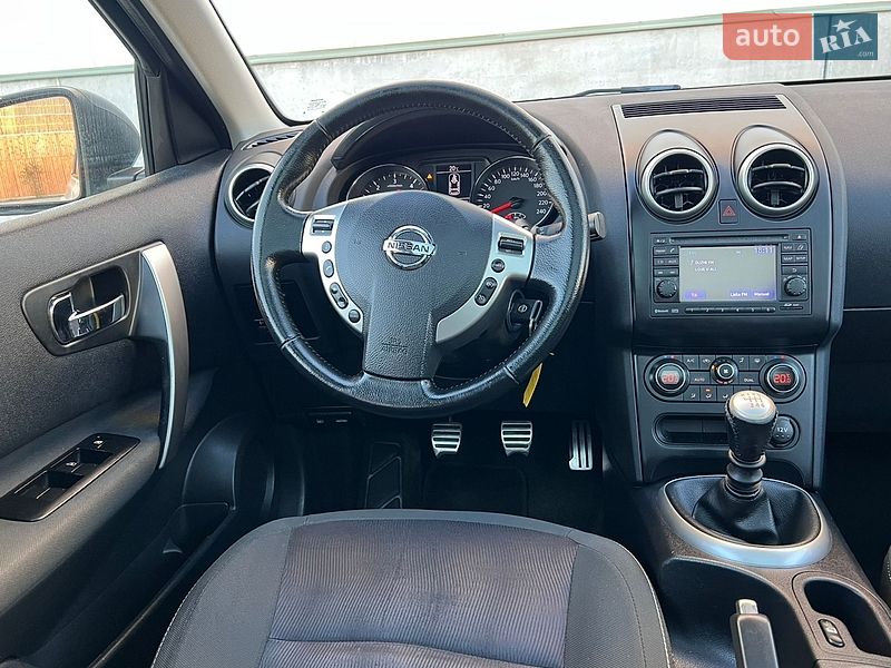 Nissan-36