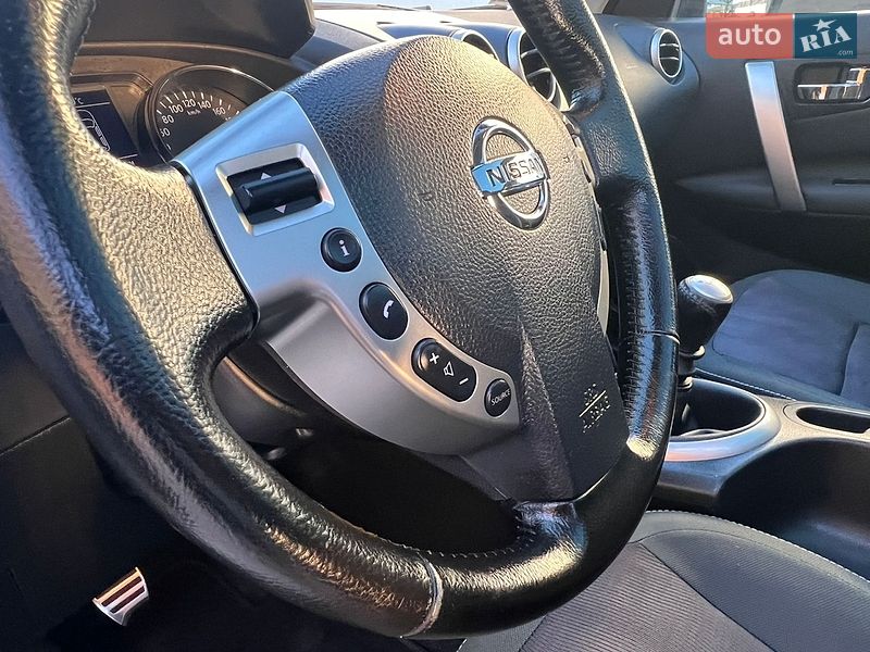 Nissan-52