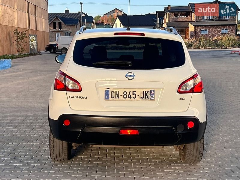 Nissan-62