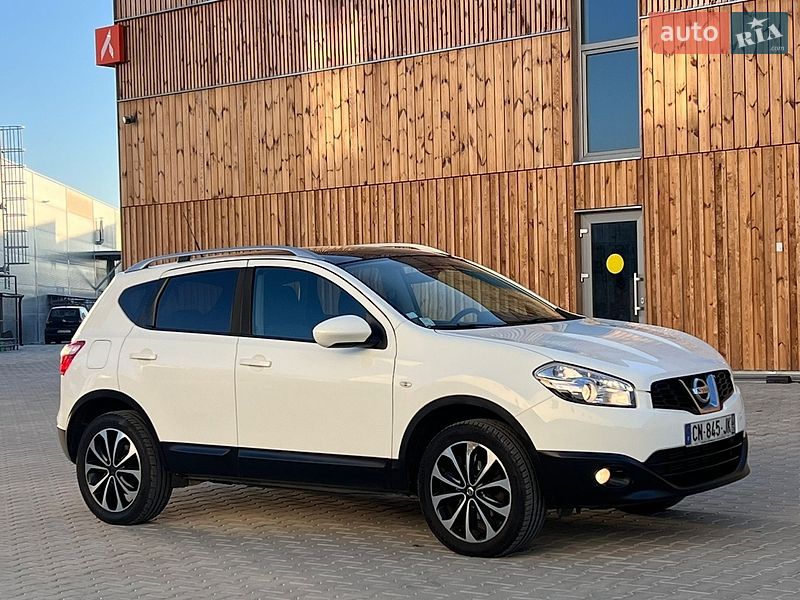 Nissan-32