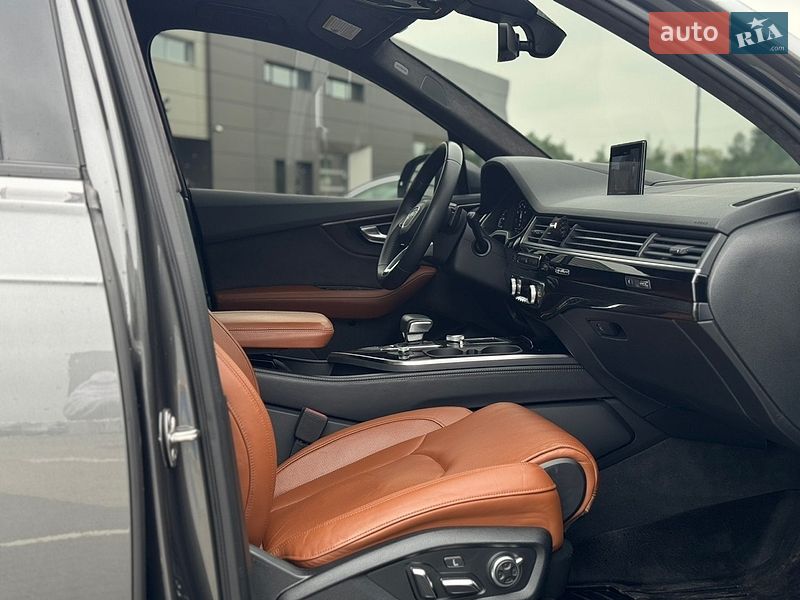 Audi-45